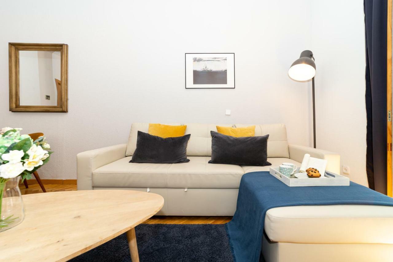 Apartamentos Plaza De Espana Мадрид Екстер'єр фото