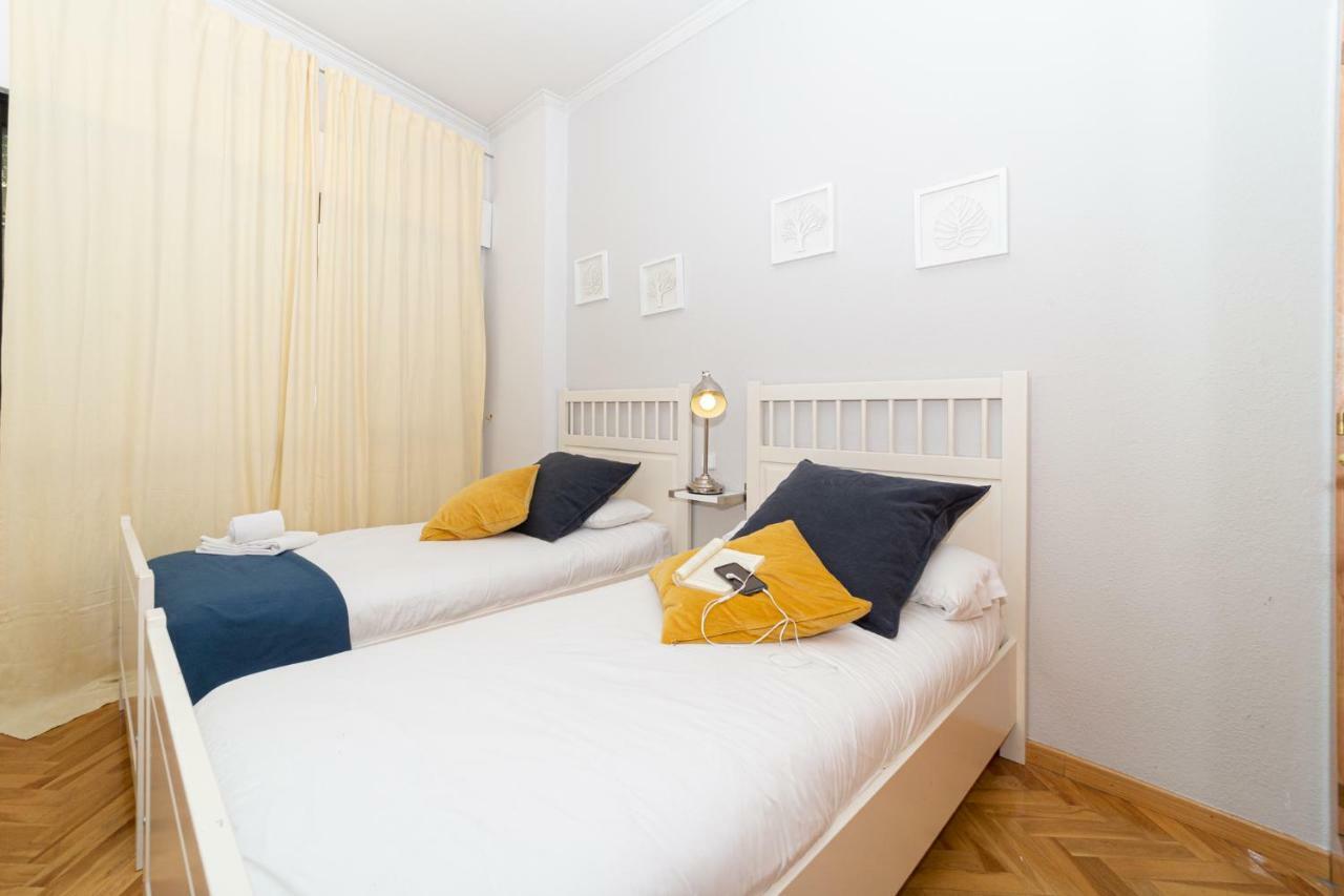 Apartamentos Plaza De Espana Мадрид Екстер'єр фото