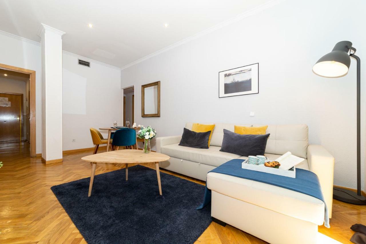 Apartamentos Plaza De Espana Мадрид Екстер'єр фото